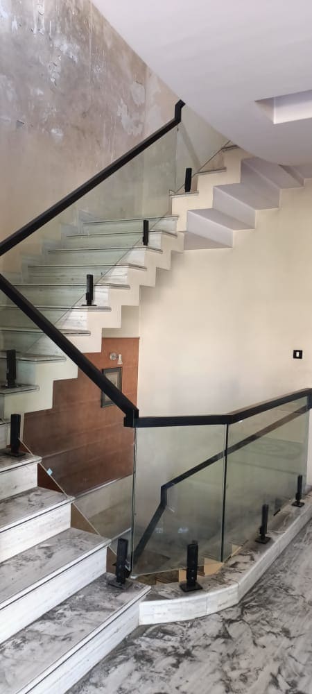 Glass Railing Staircase 3
